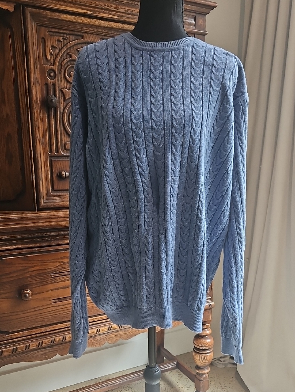 Izod Women's Dusty Blue Cable Crewneck Sweater. Size L